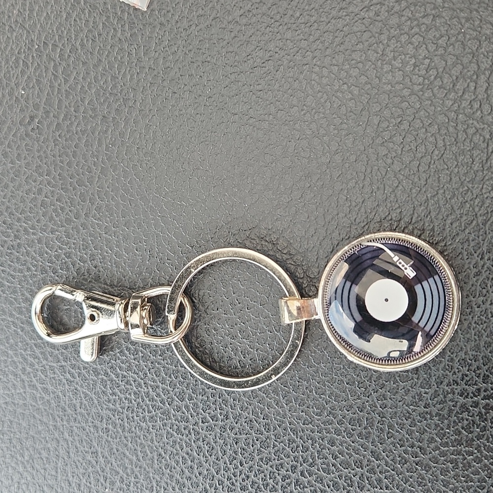 Vinyl Record Keychain - Picture 2 of 3